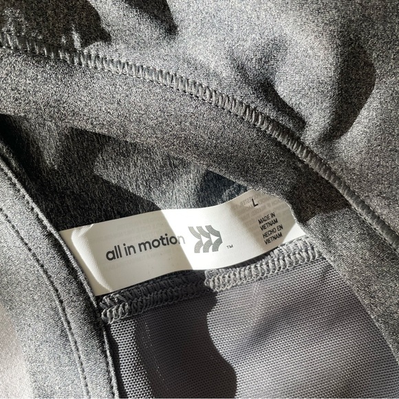 Short Sleeve Workout Shirt - Picture 3 of 4